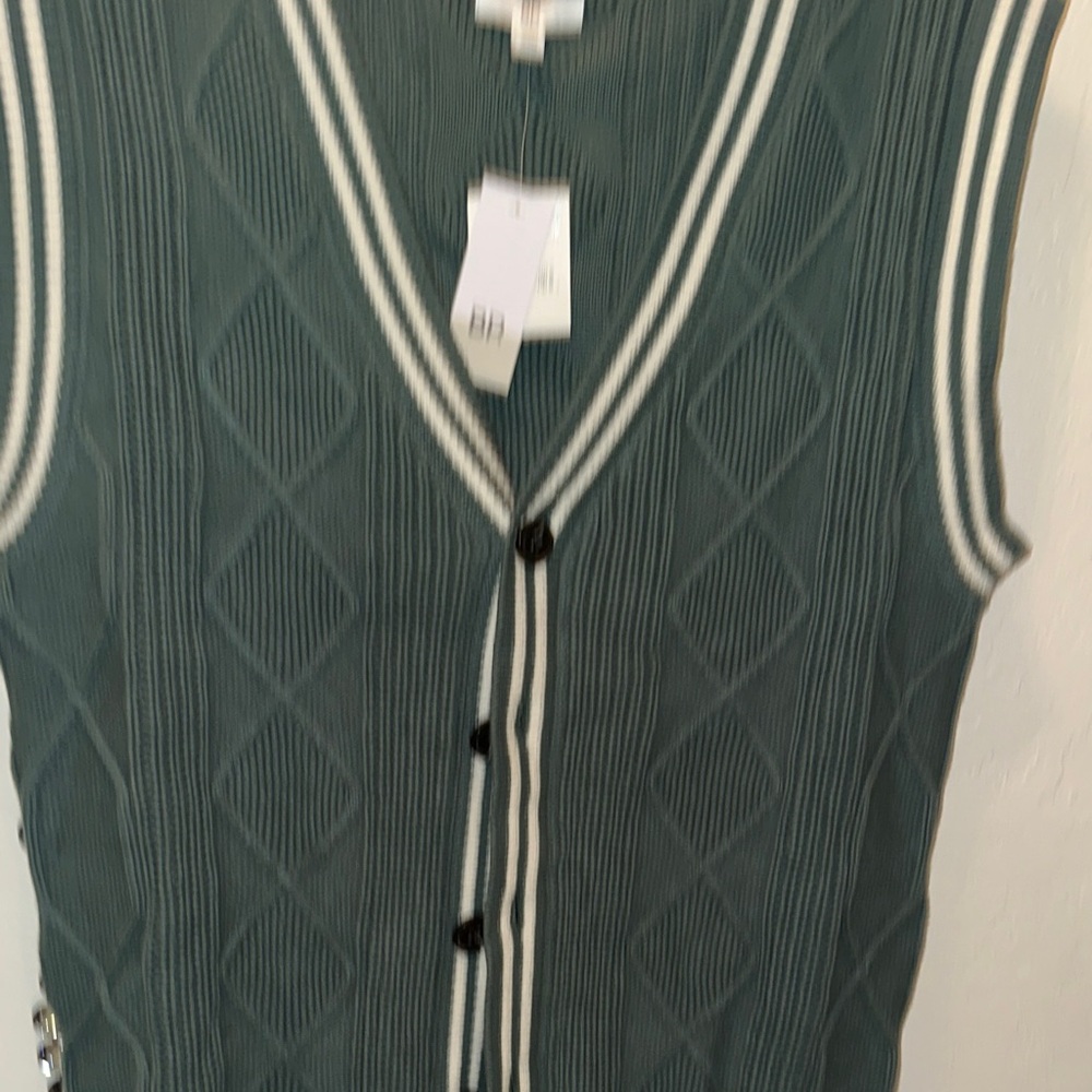 BP Dark Green Vest with White Accents NWT - Picture 4 of 4